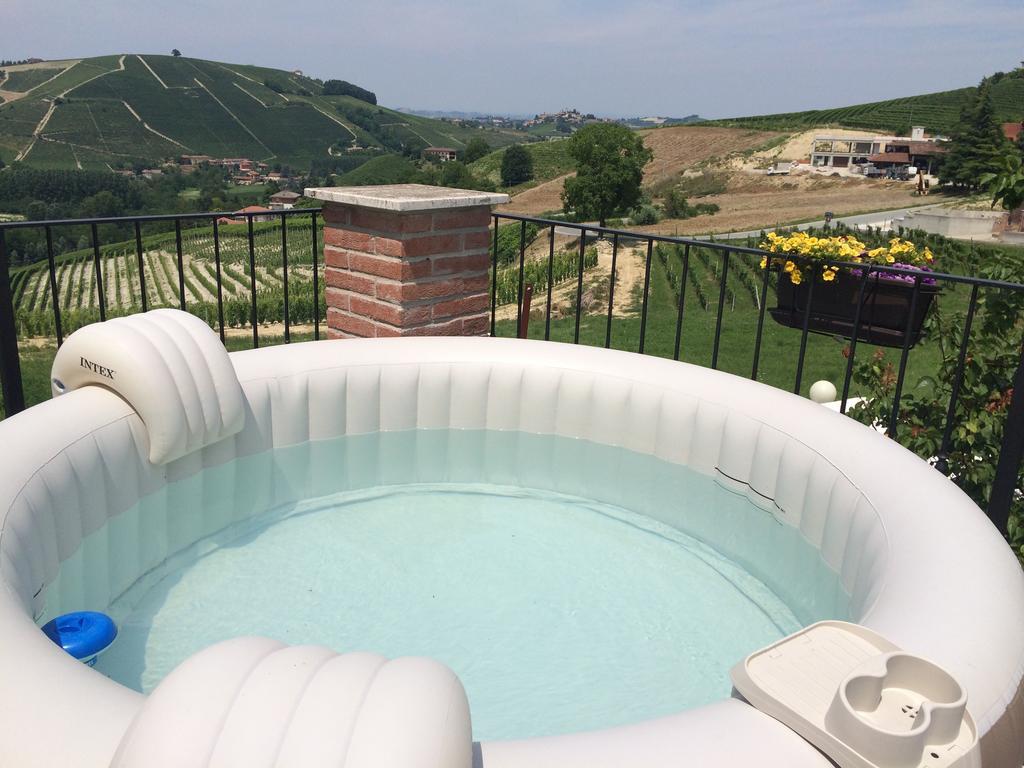 Bed and Breakfast La Terrazza Del Barbaresco à Neviglie Extérieur photo