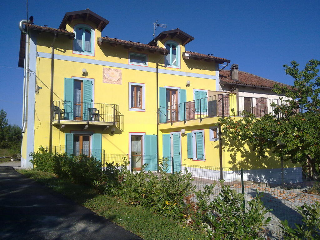 Bed and Breakfast La Terrazza Del Barbaresco à Neviglie Extérieur photo