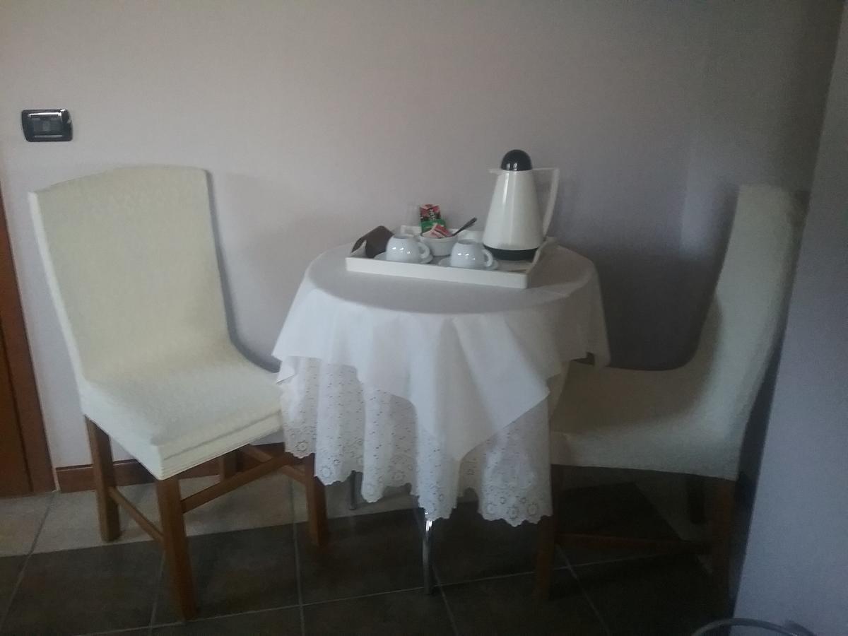 Bed and Breakfast La Terrazza Del Barbaresco à Neviglie Extérieur photo